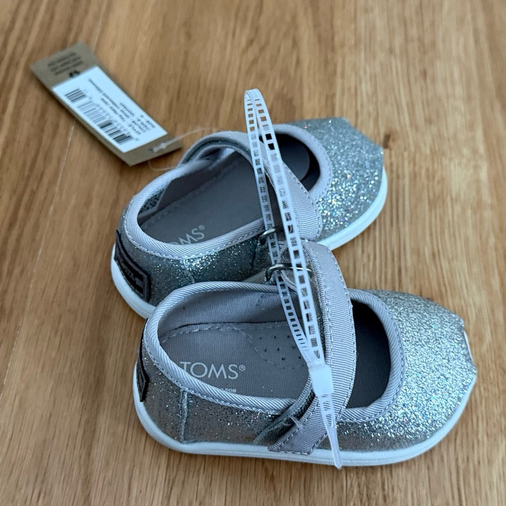 Toms Silver Glitter Baby Shoes - Picture 2 of 6